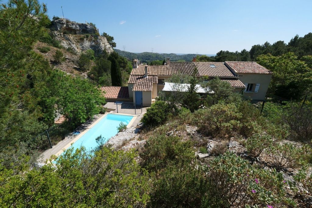 Property photo 1 of 12 Authentic 19th-Century Provençal Mas With Panoramic View