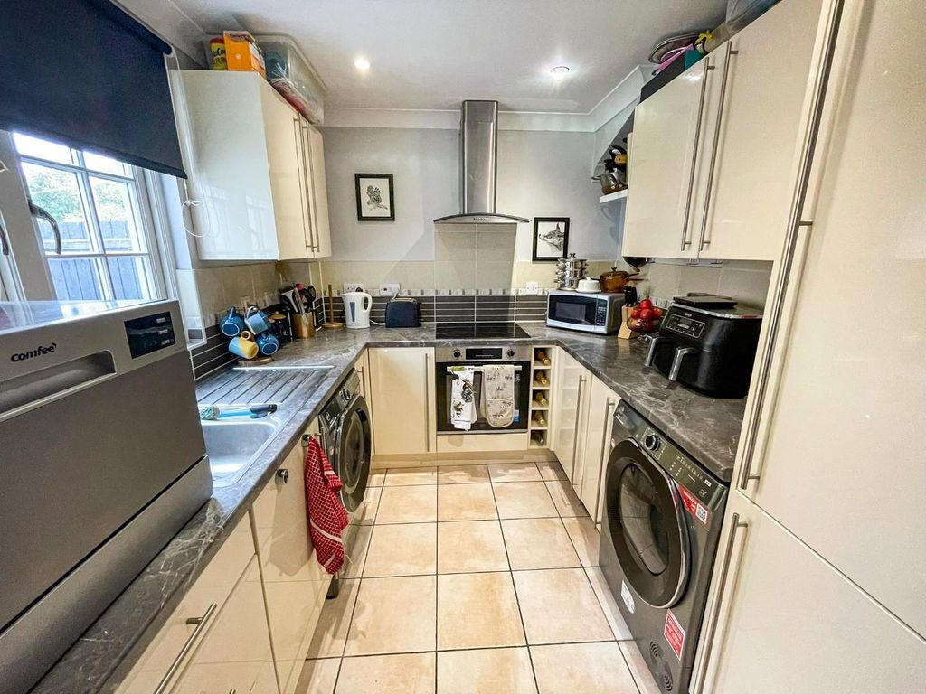 Property photo 2 of 15 Tlc_5896Bcb5-8349-424E-97Fc-Bbe2c812Ad94_B134A61.J