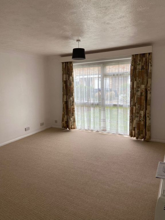 Property photo 3 of 9 Photo 7