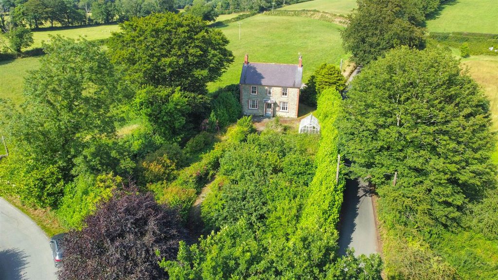 Property photo 2 of 49 1C915227-08Ac-4Cb1-Bcd5-5Beb11Aa1D0C.Jpeg