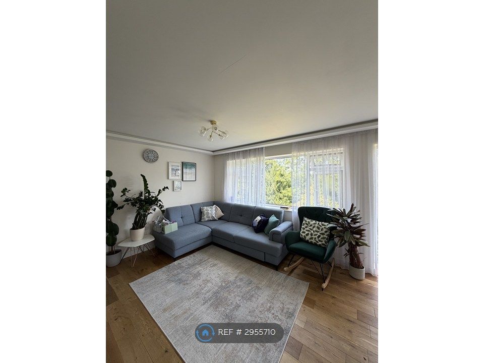 Property photo 3 of 35