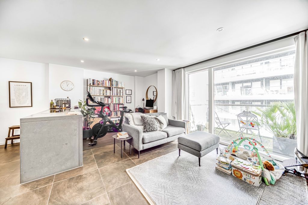 Property photo 1 of 11 9
