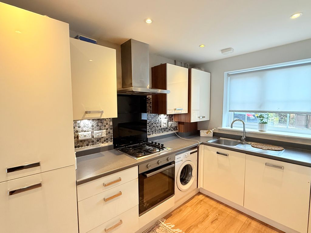 Property photo 2 of 8 Image