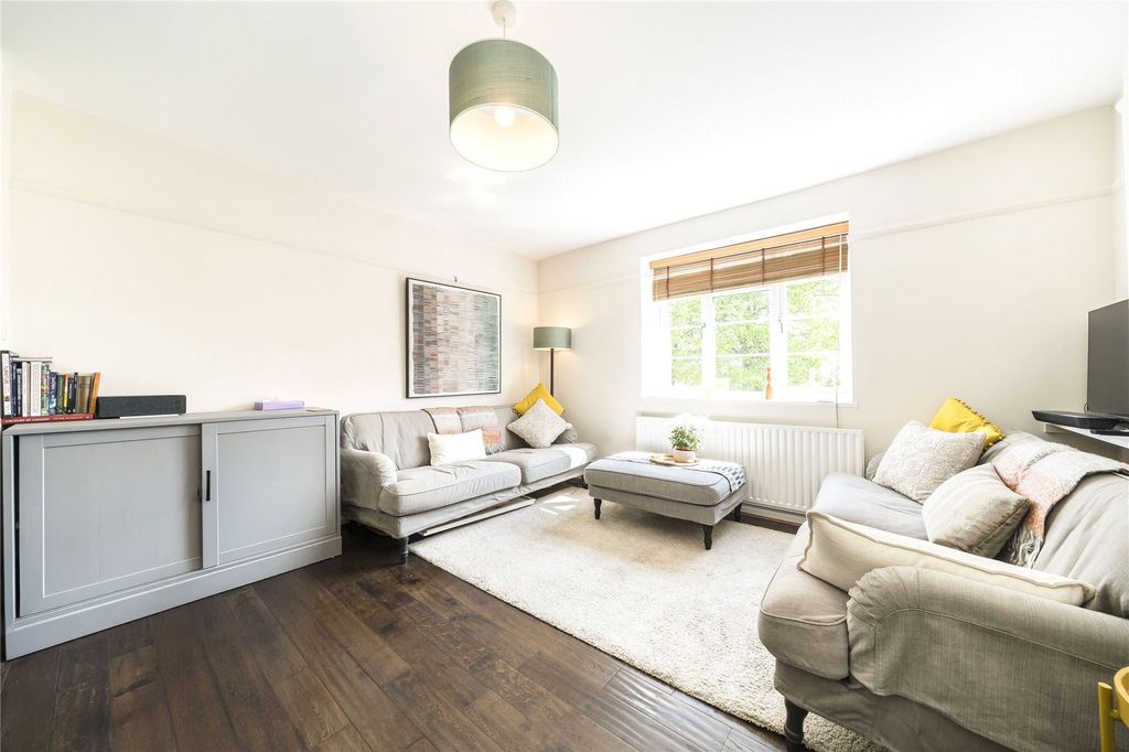 Property photo 2 of 8 Picture No. 04