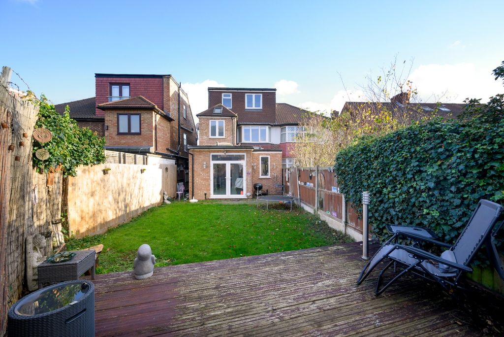 Property photo 2 of 14 4636074