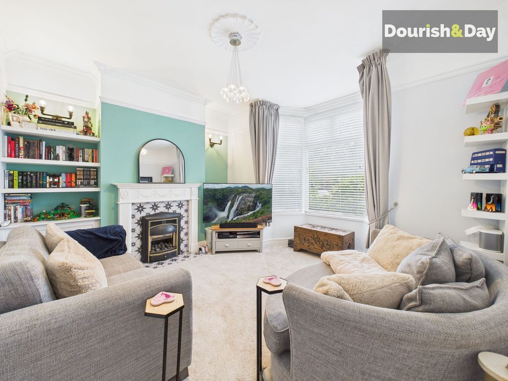 Property photo 3 of 22 Living Room