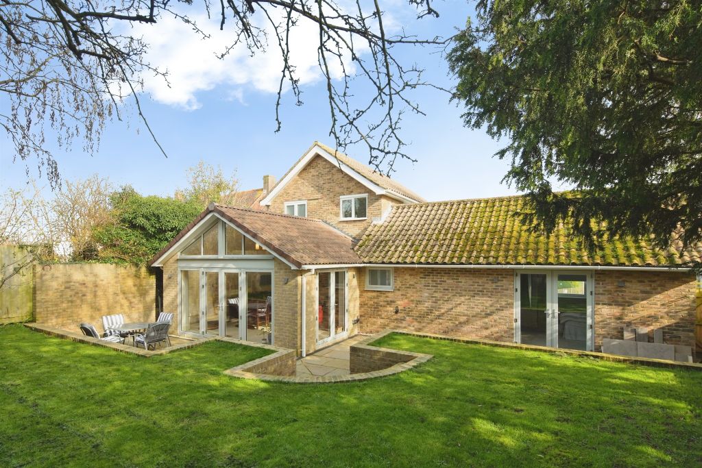 Property photo 3 of 21