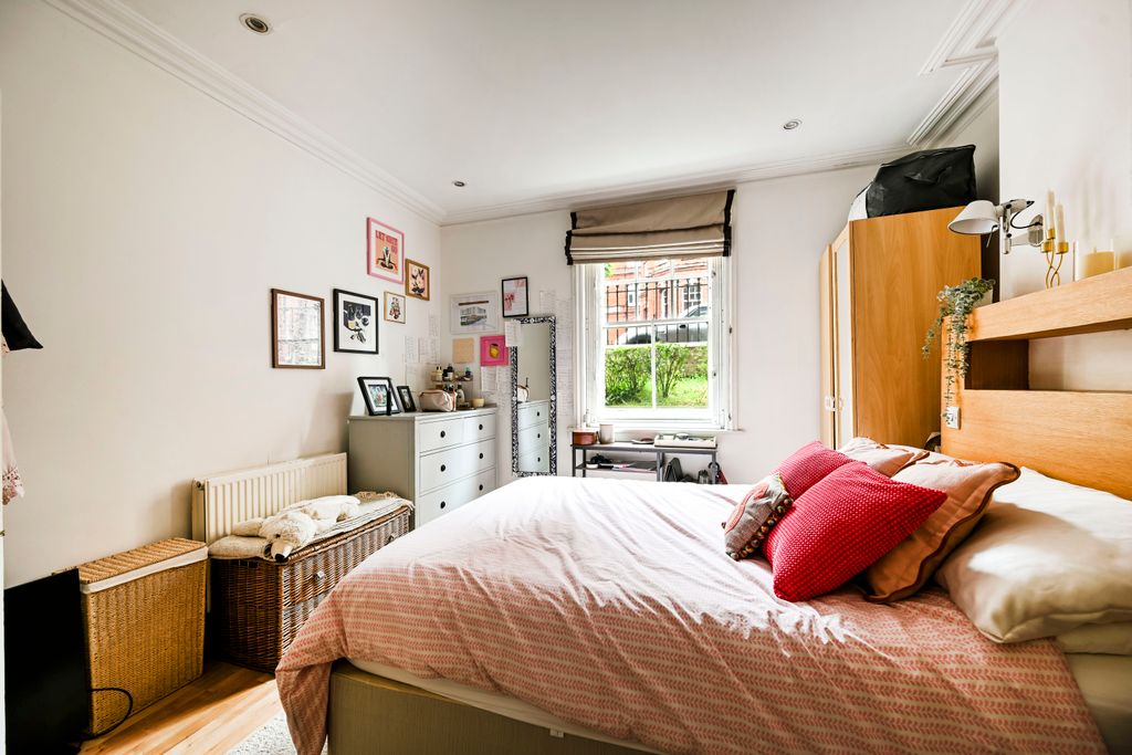 Property photo 2 of 18