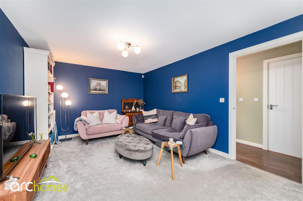 Property photo 2 of 33 Tiverton-3.Jpg