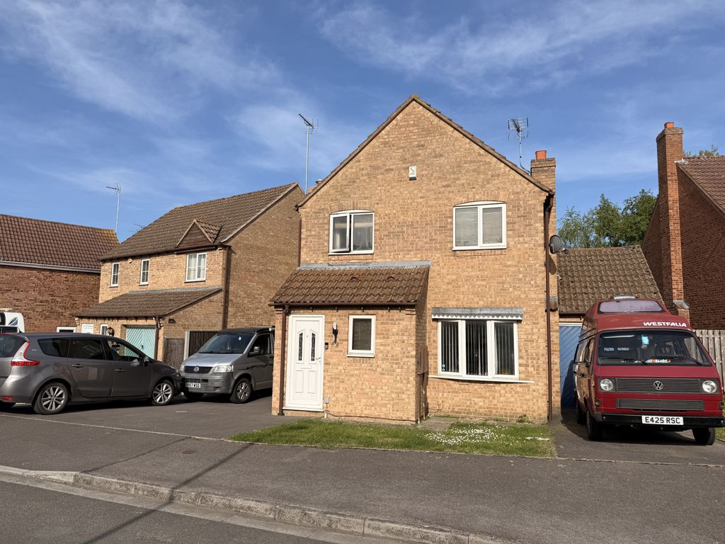 Property photo 1 of 12 3Â Bedroom Detached For Sale