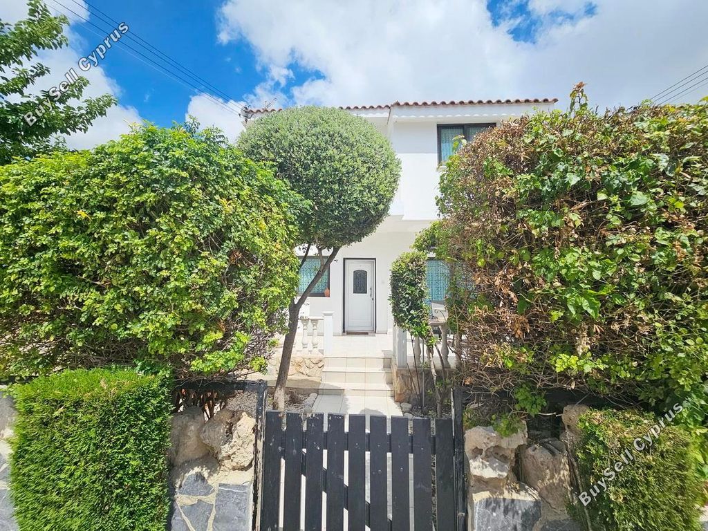 Property photo 3 of 43