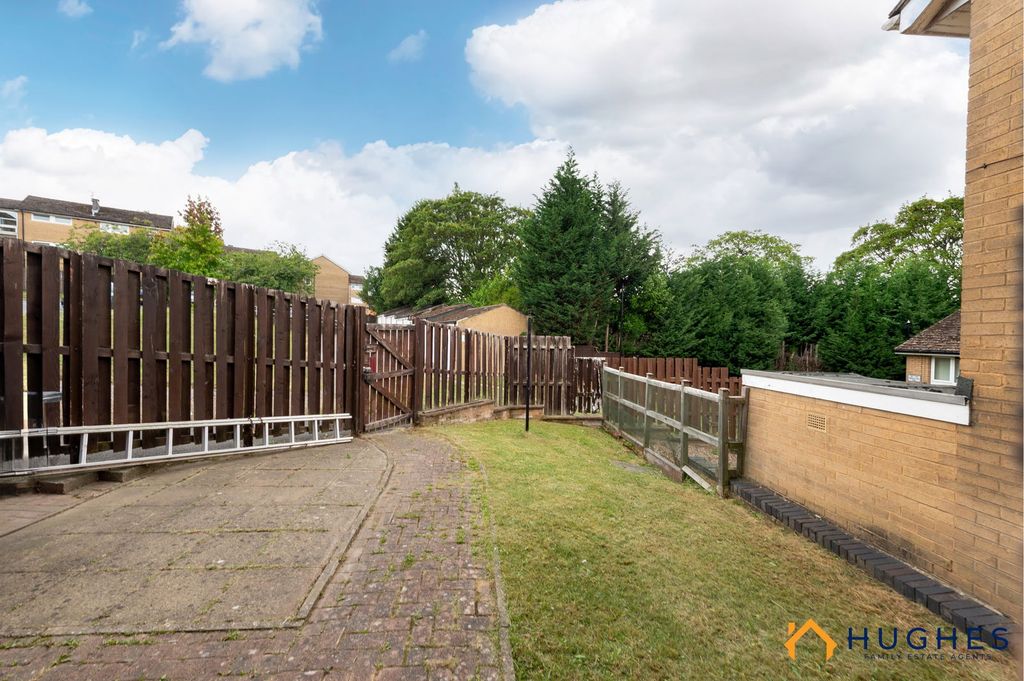 Property photo 2 of 21