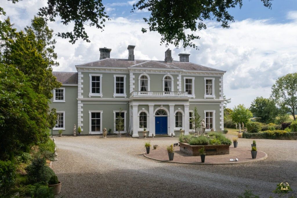 Property photo 1 of 37