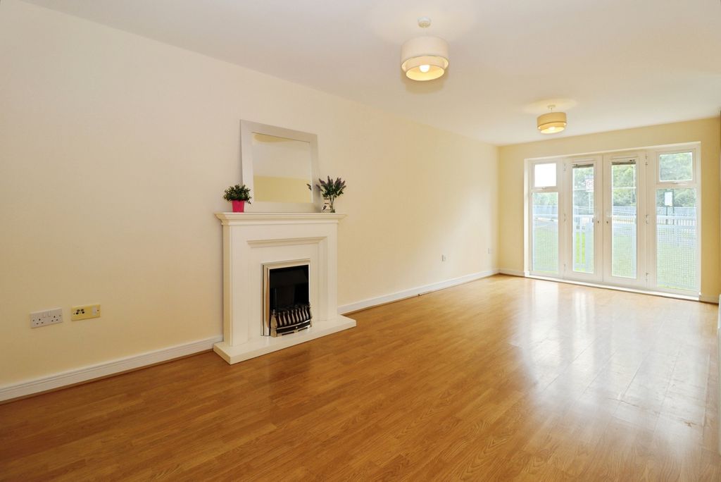 Property photo 2 of 12 Pbox-Img.Jpg