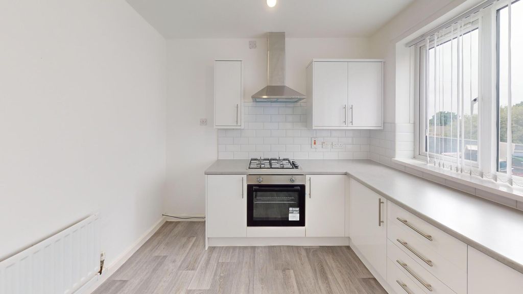 Property photo 3 of 16 42-York-Road-Kitchen 1.Jpg