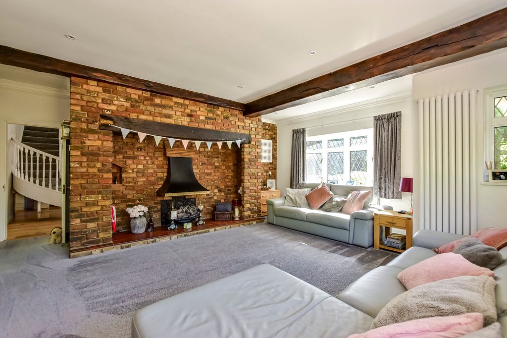 Property photo 2 of 64