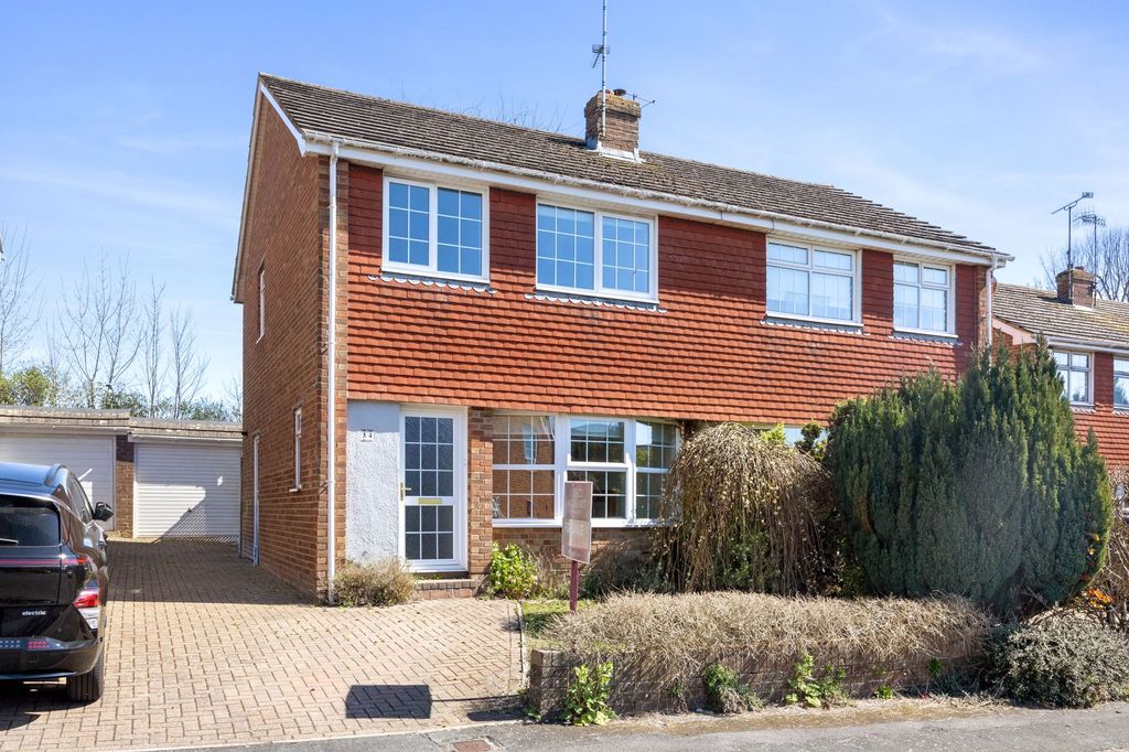 Property photo 1 of 28