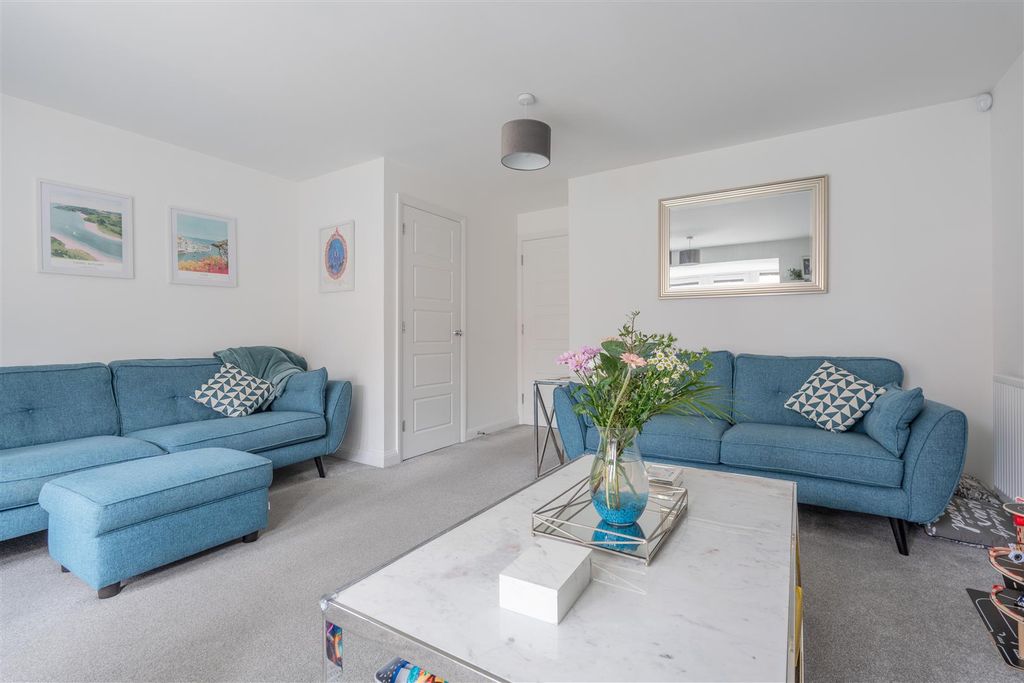 Property photo 3 of 18 Dsc03691-Hdr.Jpg