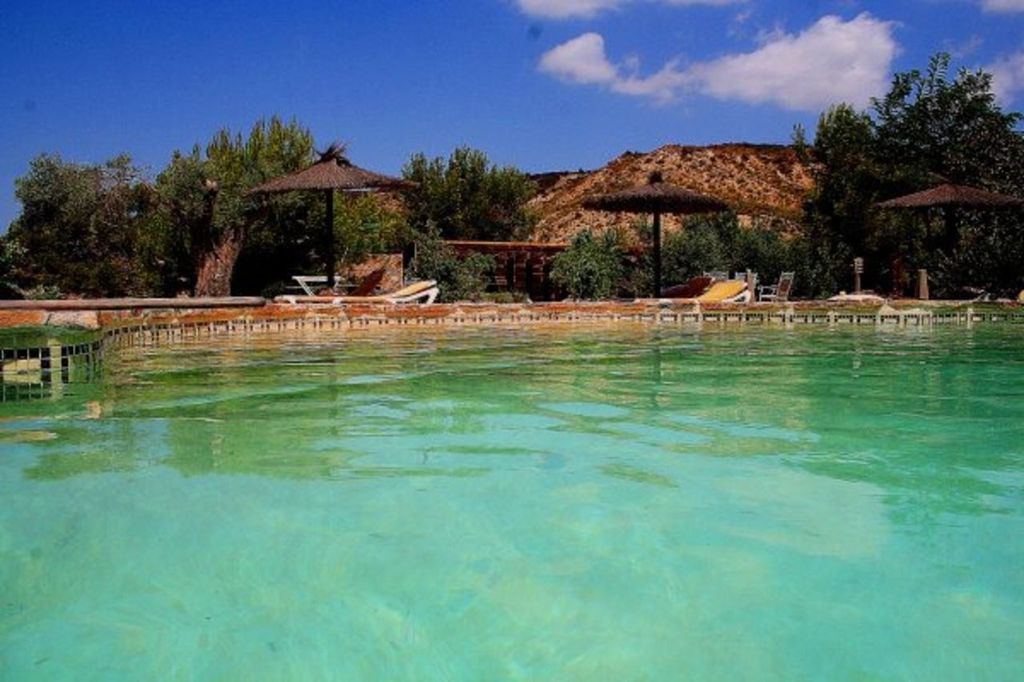 Property photo 1 of 28