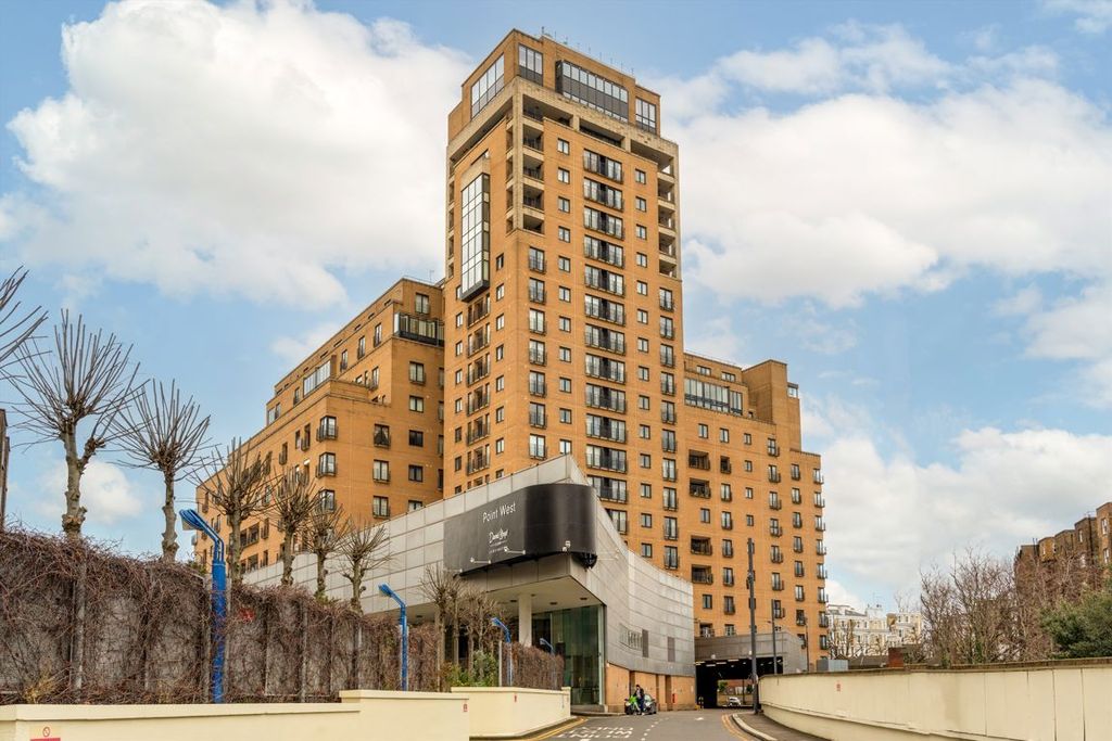 Property photo 2 of 3