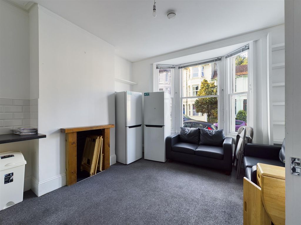 Property photo 3 of 16 Cam00159P1-Pr0156-Still03.Jpg