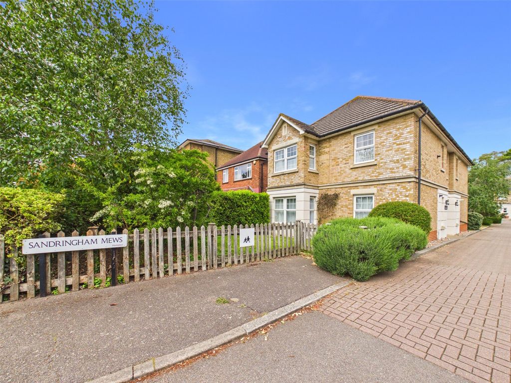 Property photo 2 of 16 Picture No. 27