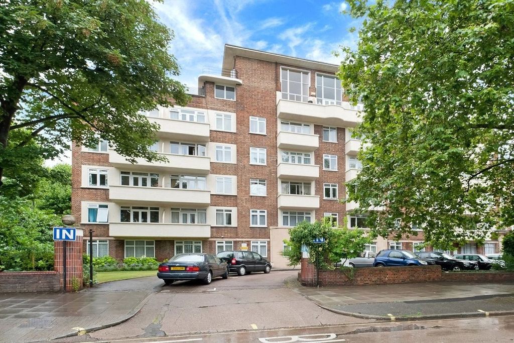 Property photo 1 of 8