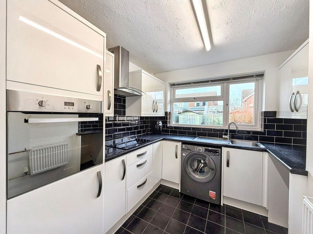 Property photo 3 of 16