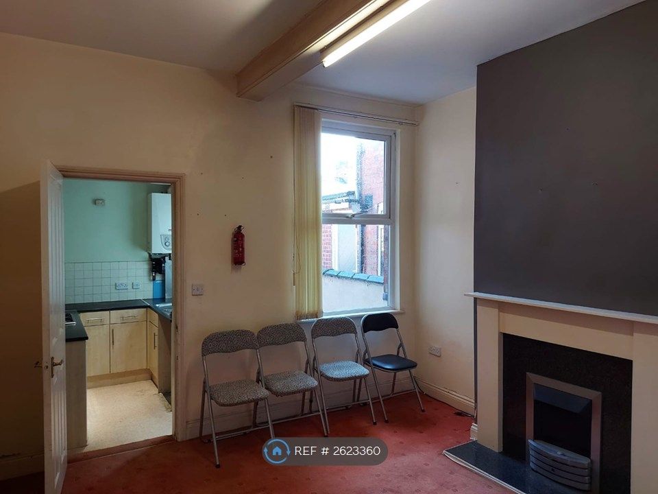 Property photo 2 of 18