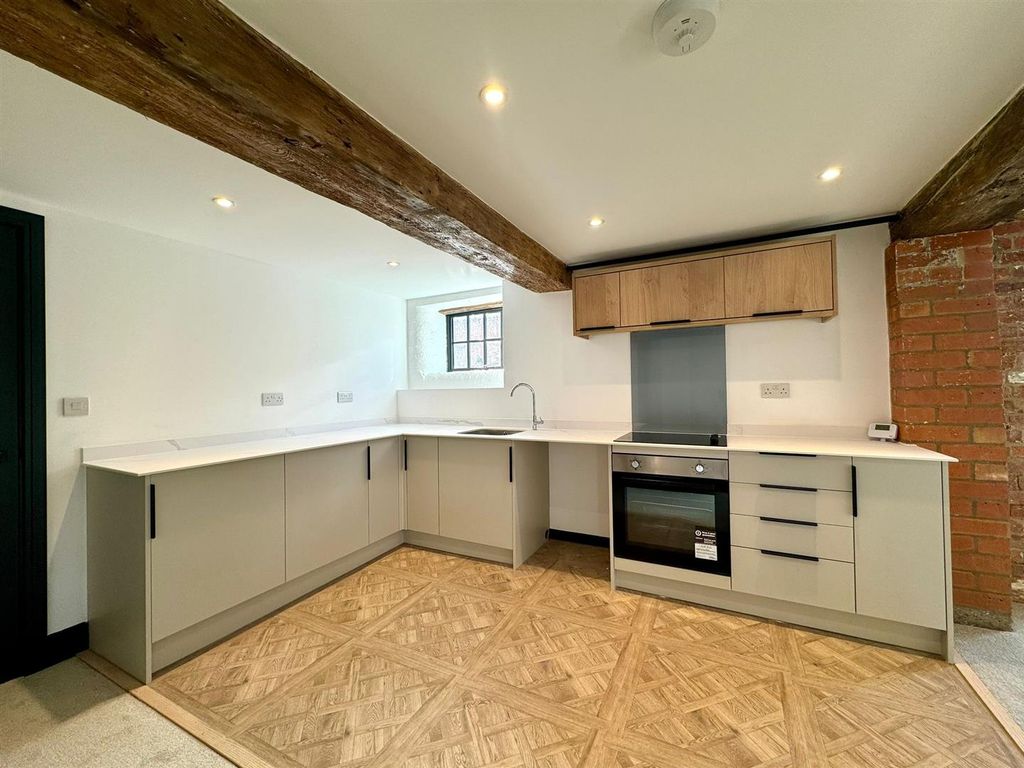 Property photo 3 of 12 Kitchen Pic 3.Jpeg