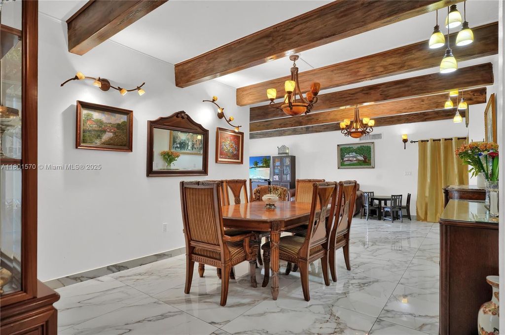 Property photo 2 of 18 <Alttext/>