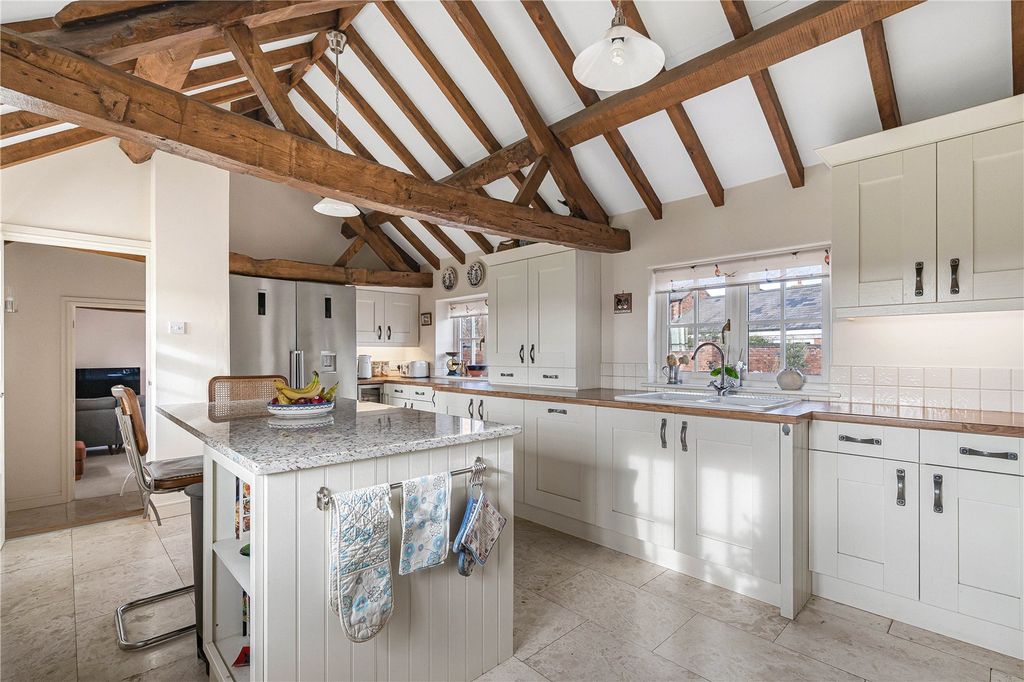 Property photo 3 of 24 Kitchen