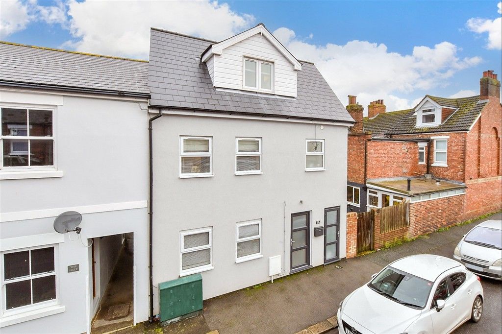 Property photo 1 of 8 External (Web)