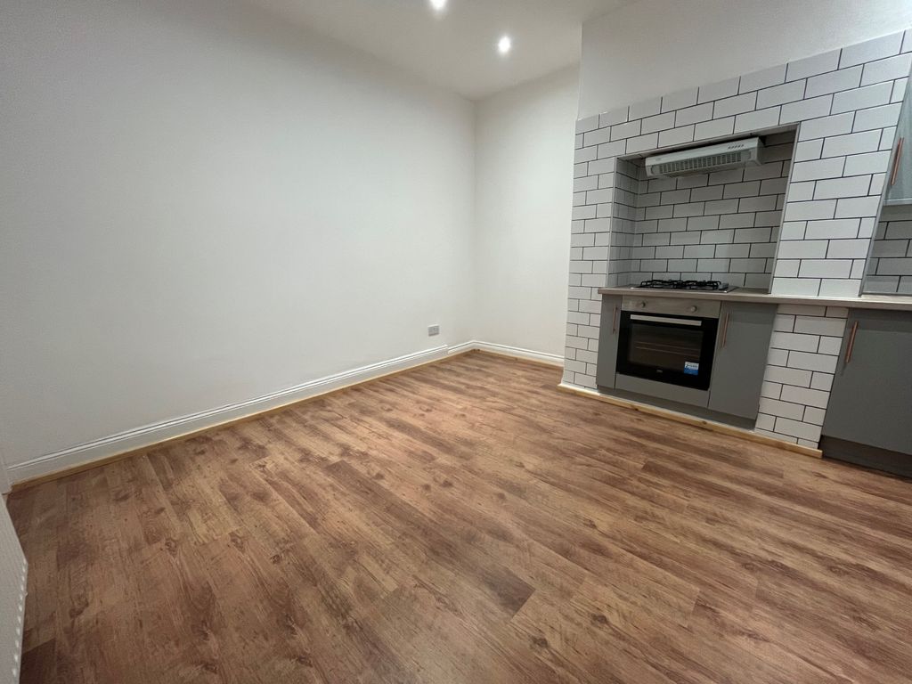 Property photo 3 of 7 Image