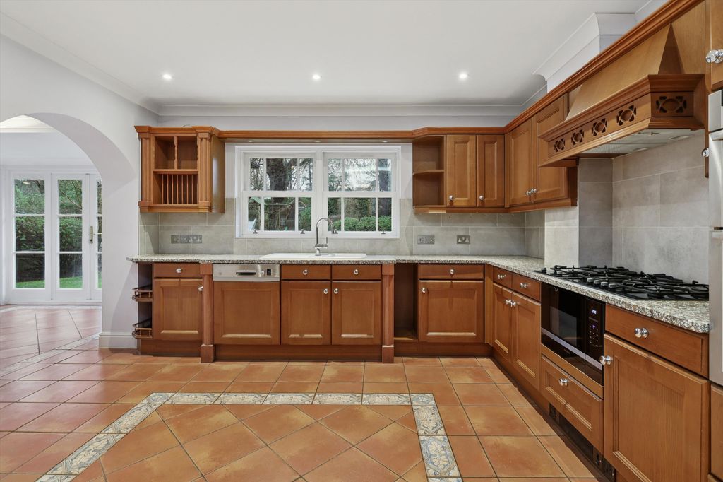 Property photo 3 of 15 Image