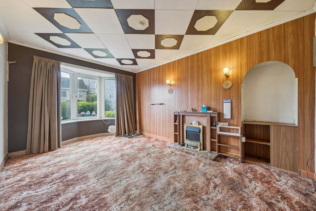 Property photo 2 of 25