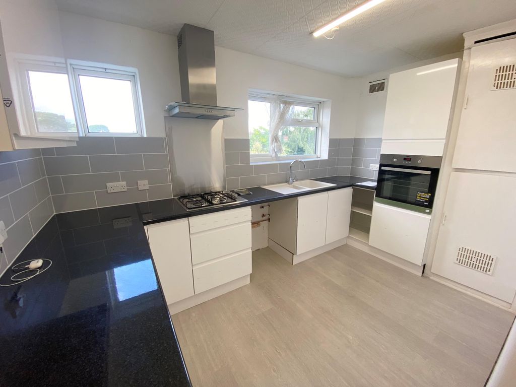 Property photo 3 of 8 Bedroom 1