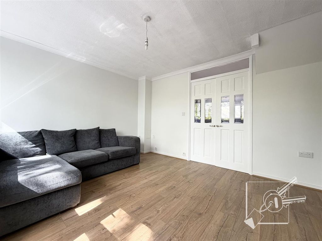 Property photo 2 of 19 Living Room