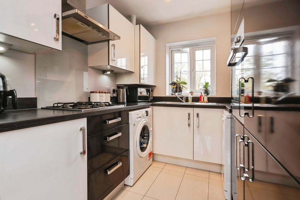 Property photo 2 of 15 Photo