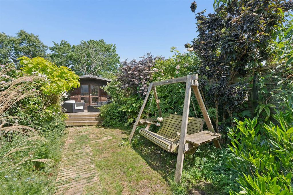 Property photo 3 of 22