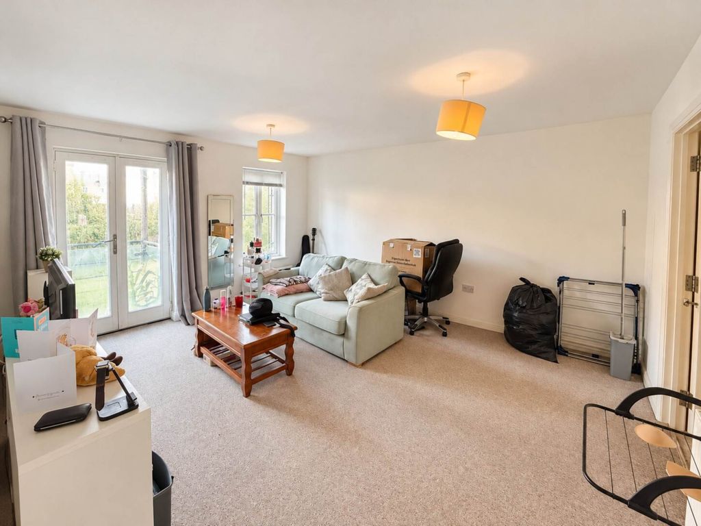 Property photo 2 of 9