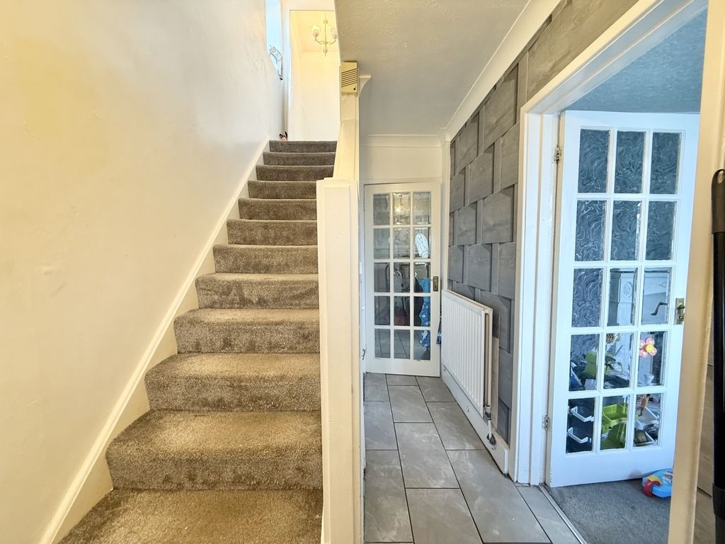 Property photo 2 of 8 Img_0776