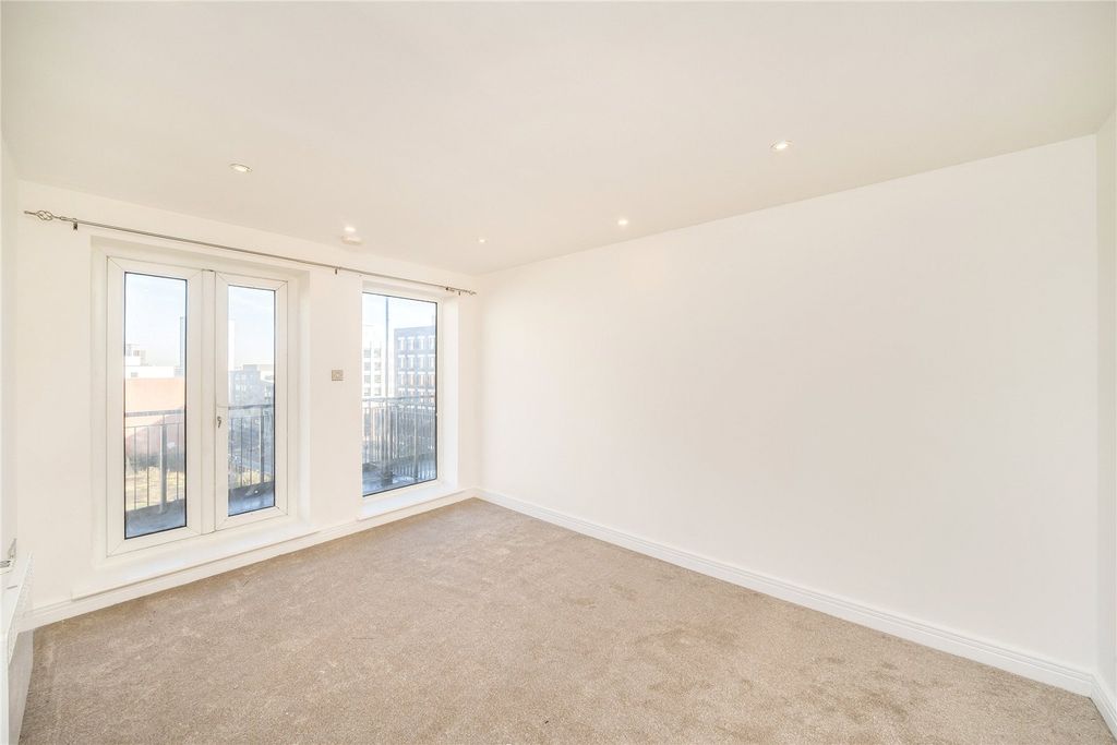 Property photo 1 of 8 Reception