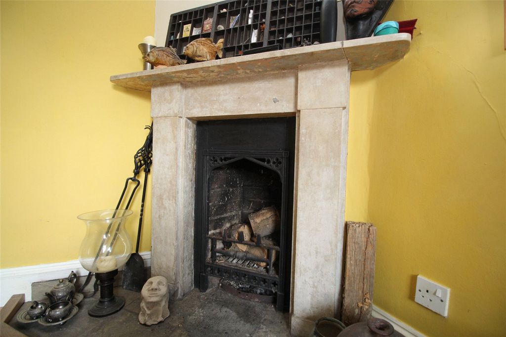 Property photo 3 of 16 Picture No. 04