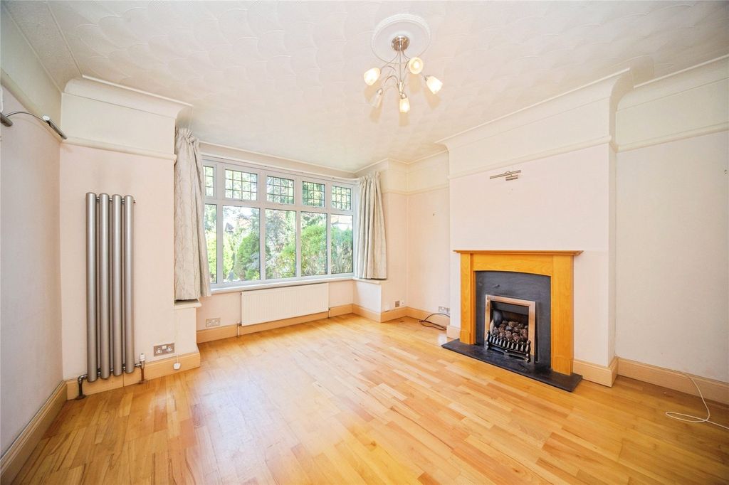 Property photo 2 of 21 Picture No. 28