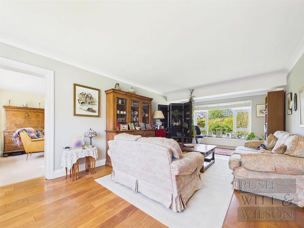 Property photo 3 of 42