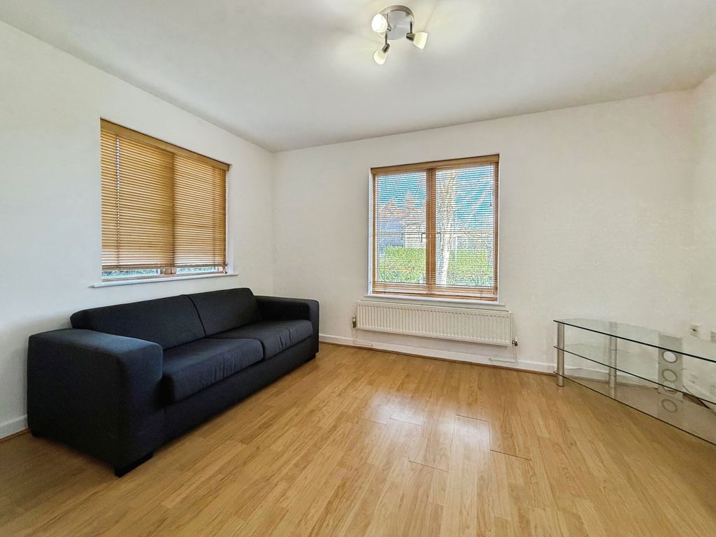 Property photo 2 of 6