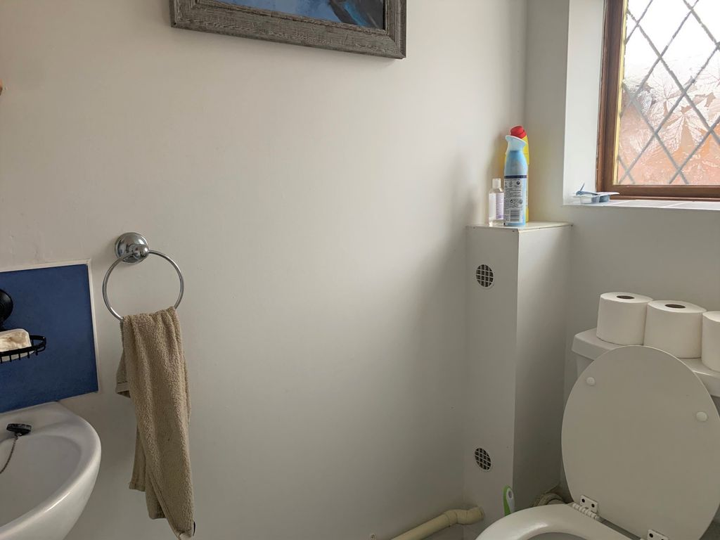 Property photo 3 of 14 Cloakroom/wc