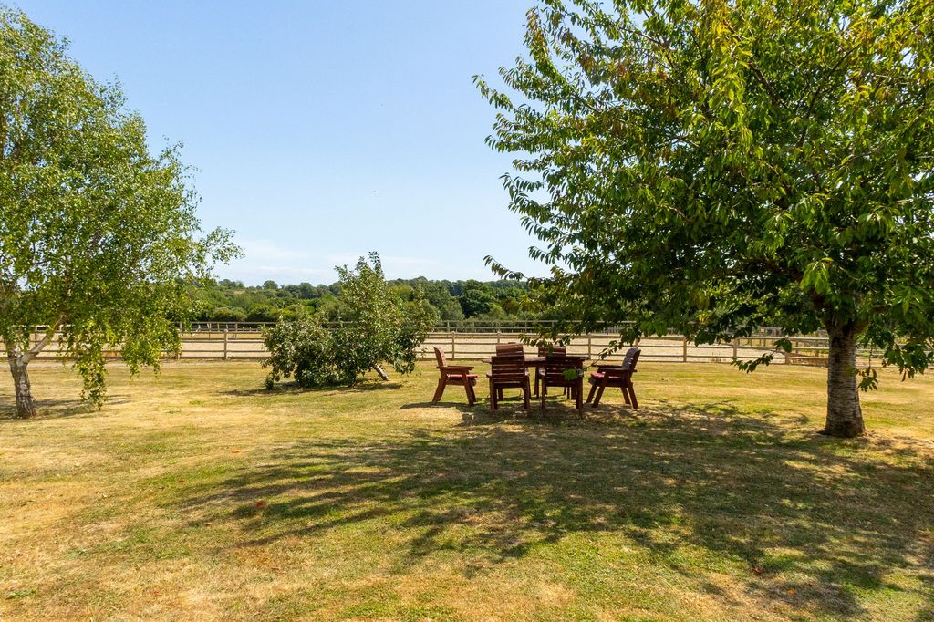 Property photo 3 of 21