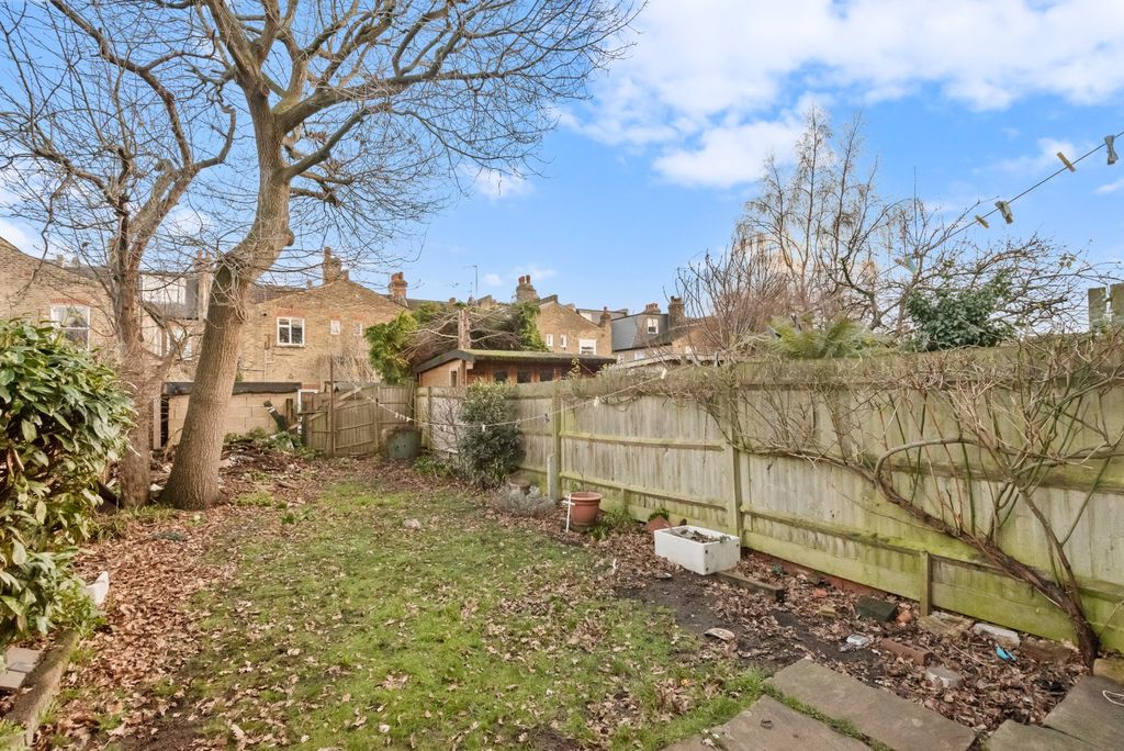 Property photo 2 of 9